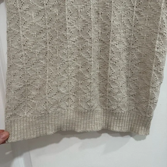 Vintage D’Allaird’s Made In Canada Cream V-Neck Short Sleeve Sweater - Picture 7 of 10